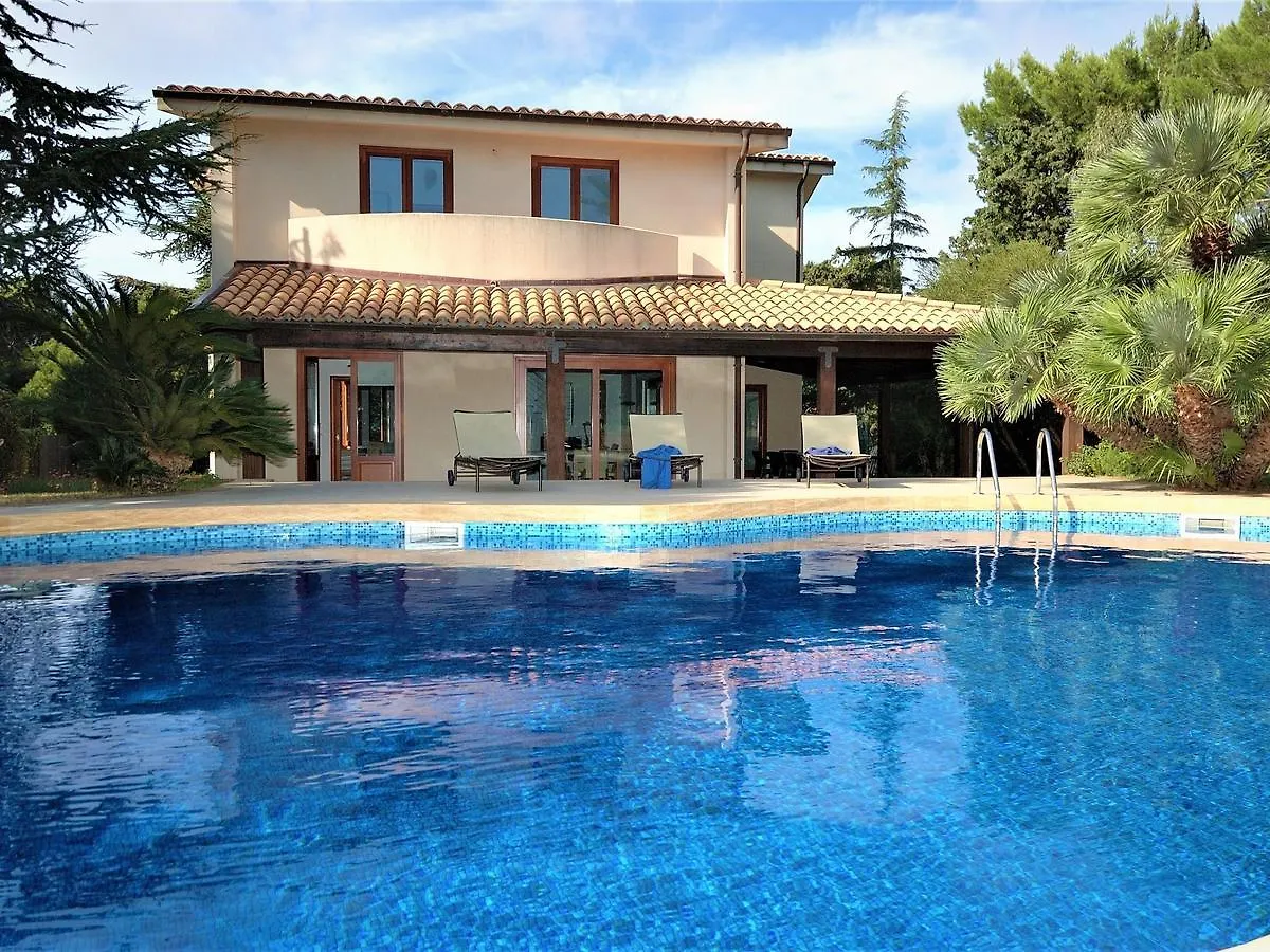 Belvilla By Oyo Villa Vittoria Valderice Italy